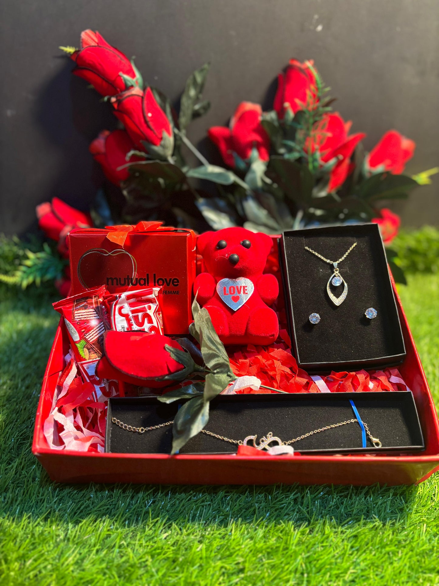 Valentine Special Gift Box – A Perfect Expression of Love