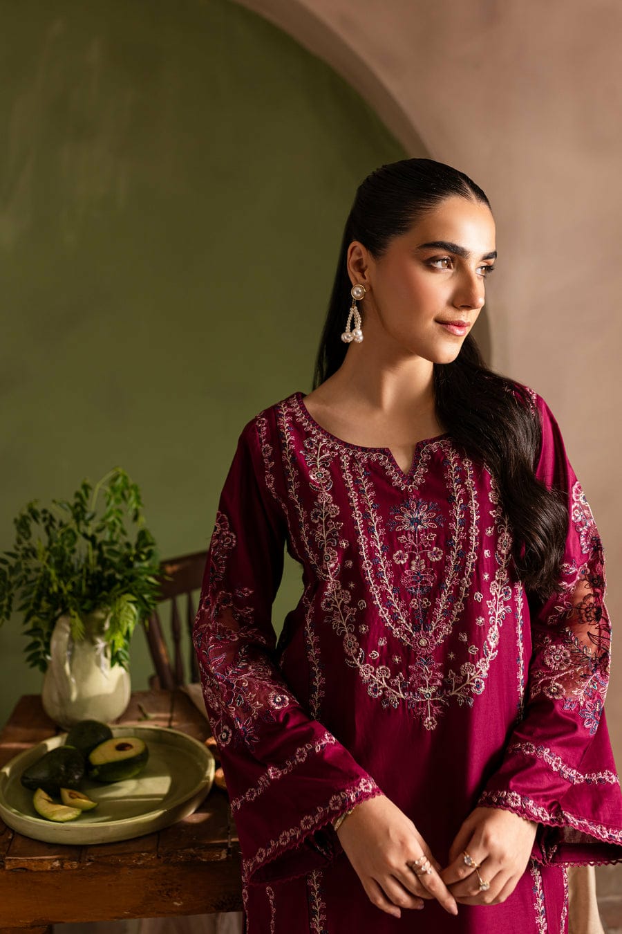 Betty embroidery 2pc